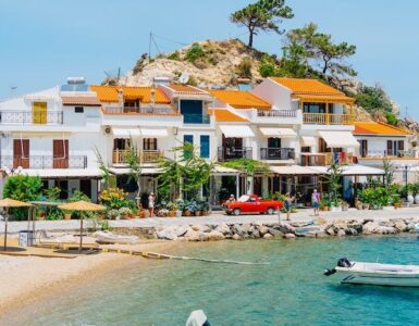 Costa Rica millionaires